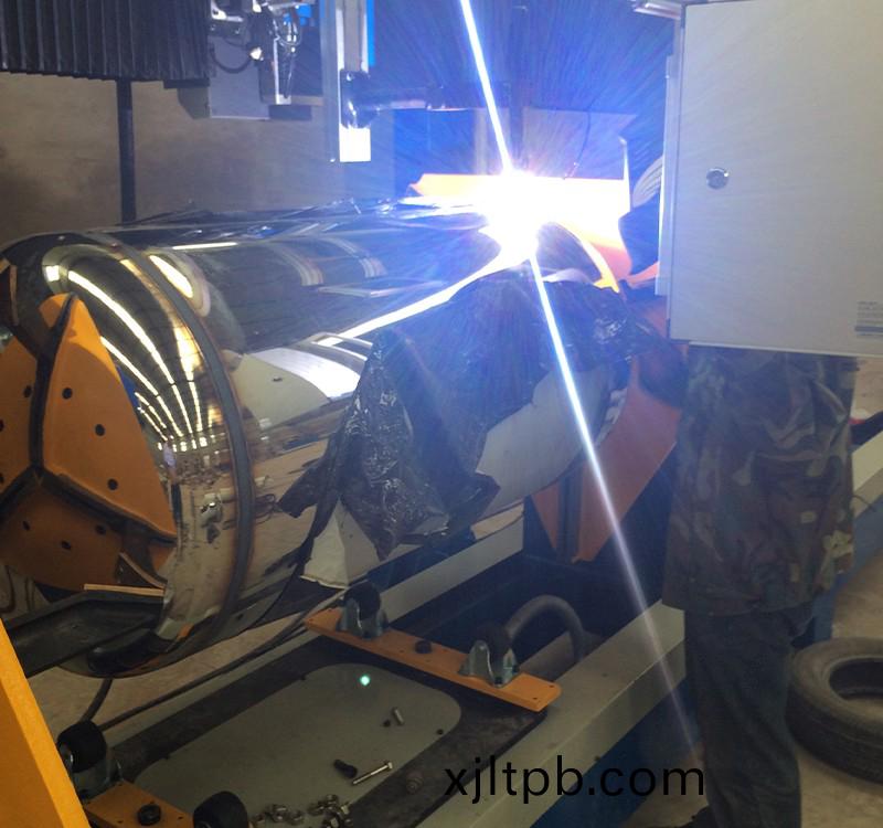 鑵(guan)體環縫銲專(zhuan)機