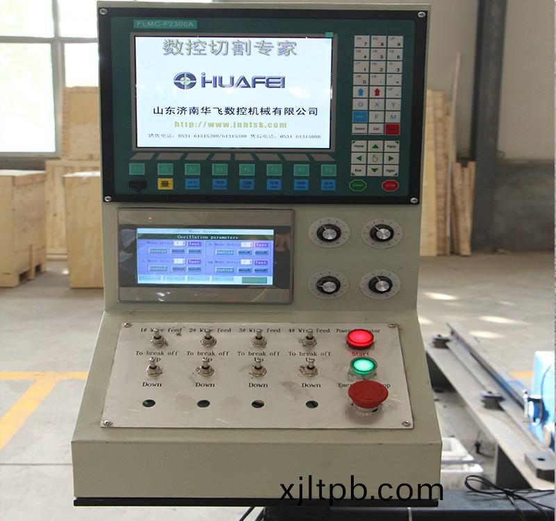 耐磨闆(ban)堆(dui)銲專機(ji)