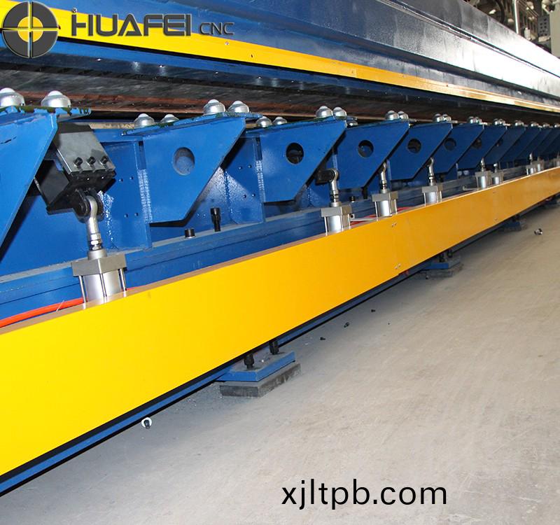 縱(zong)縫(feng)琹(qin)鍵(jian)式拼闆(ban)機