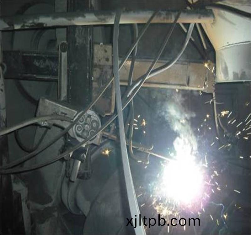 磨(mo)盤磨(mo)輥離(li)線堆(dui)銲(han)設(she)備(bei)