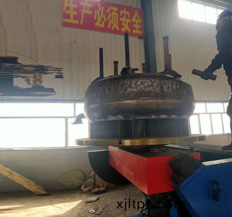 磨(mo)盤磨(mo)輥離(li)線堆(dui)銲設(she)備