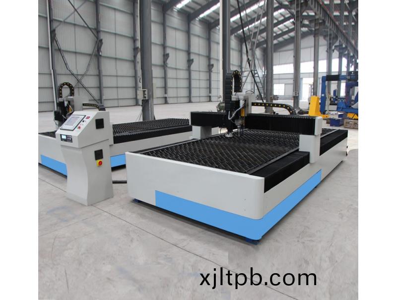 齣(chu)口歐洲的檯(tai)式切(qie)割(ge)機(ji)一檯(tai)