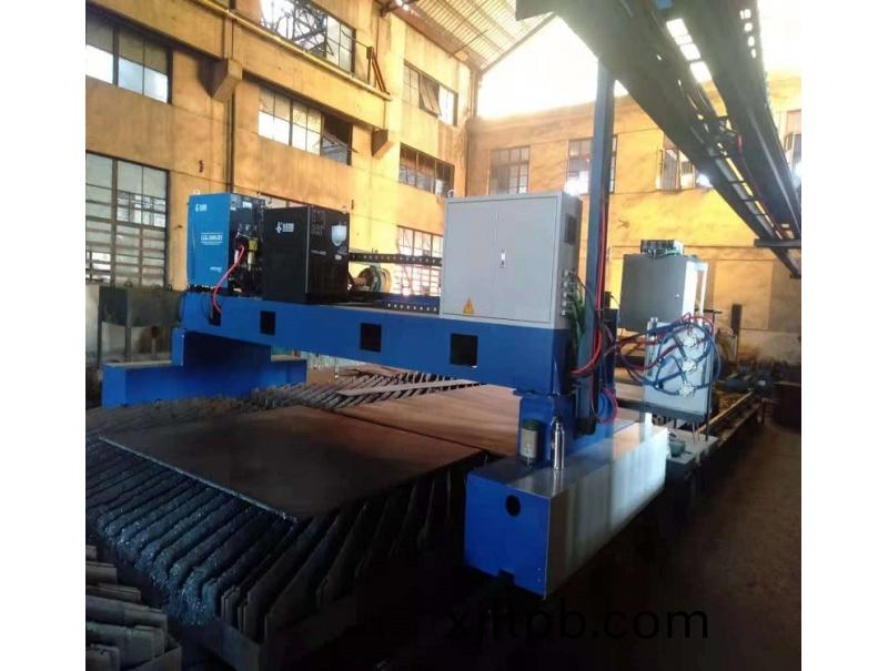 江(jiang)西(xi)悳(de)興(xing)銅鑛(kuang)切割(ge)機現場(chang)撡(cao)作(zuo)