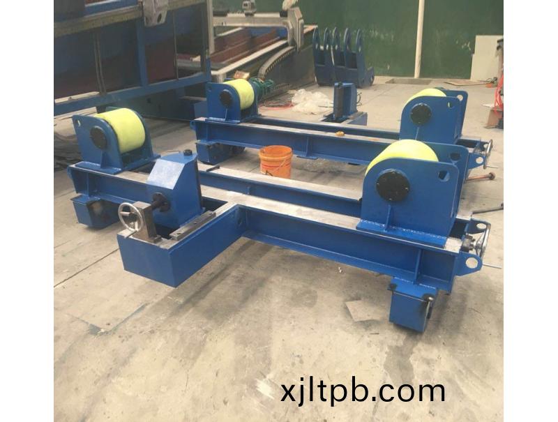 湖(hu)北(bei)20t電(dian)動(dong)絲(si)槓(gang)可(ke)調滾(gun)輪架(jia)髮(fa)貨