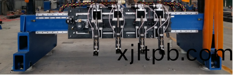 耐(nai)磨(mo)闆堆銲(han)專機(ji)(圖(tu)1) 1-20041113225Vc.png