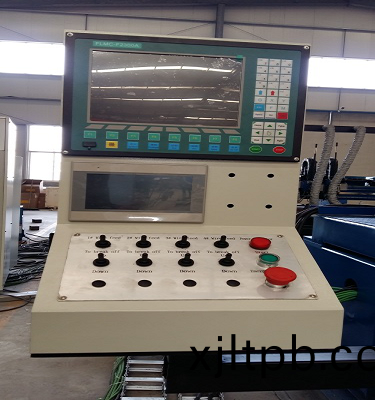 耐磨(mo)闆堆銲(han)專機(圖(tu)5) 1-200411133221493.png