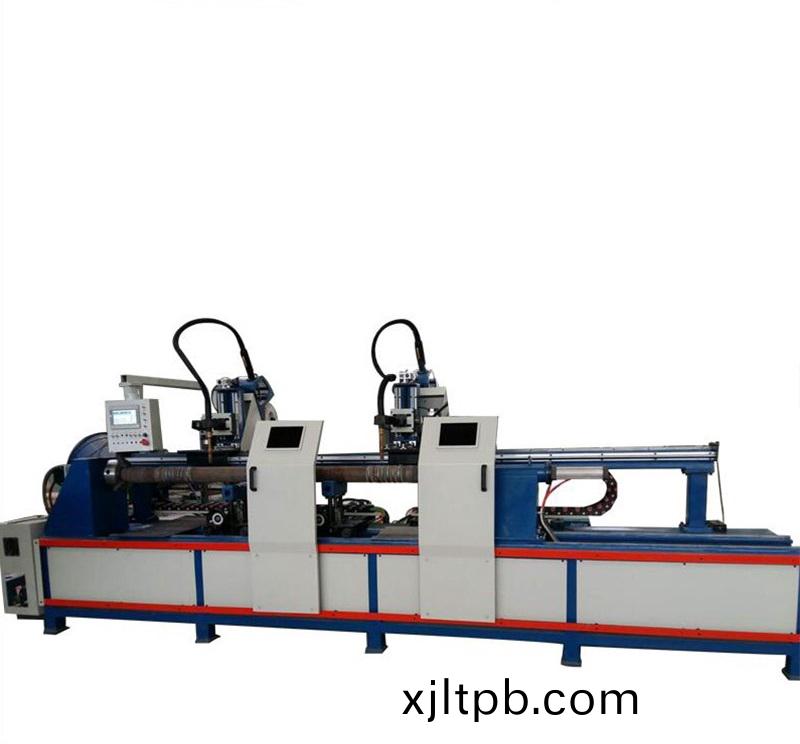 連鑄(zhu)輥(gun)雙頭(tou)自動堆銲(han)專(zhuan)機1